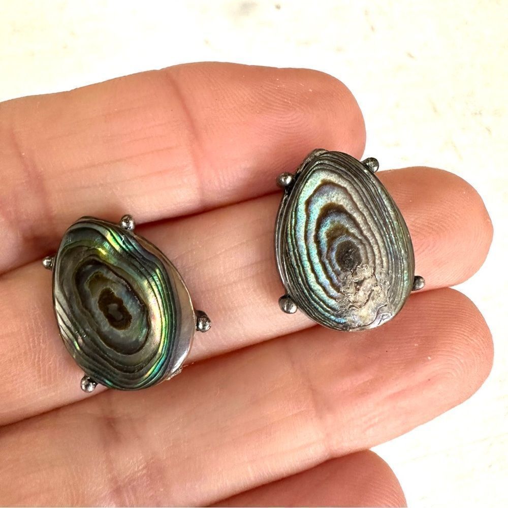 Chico’s Javalin abalone post earrings - Picture 5 of 9